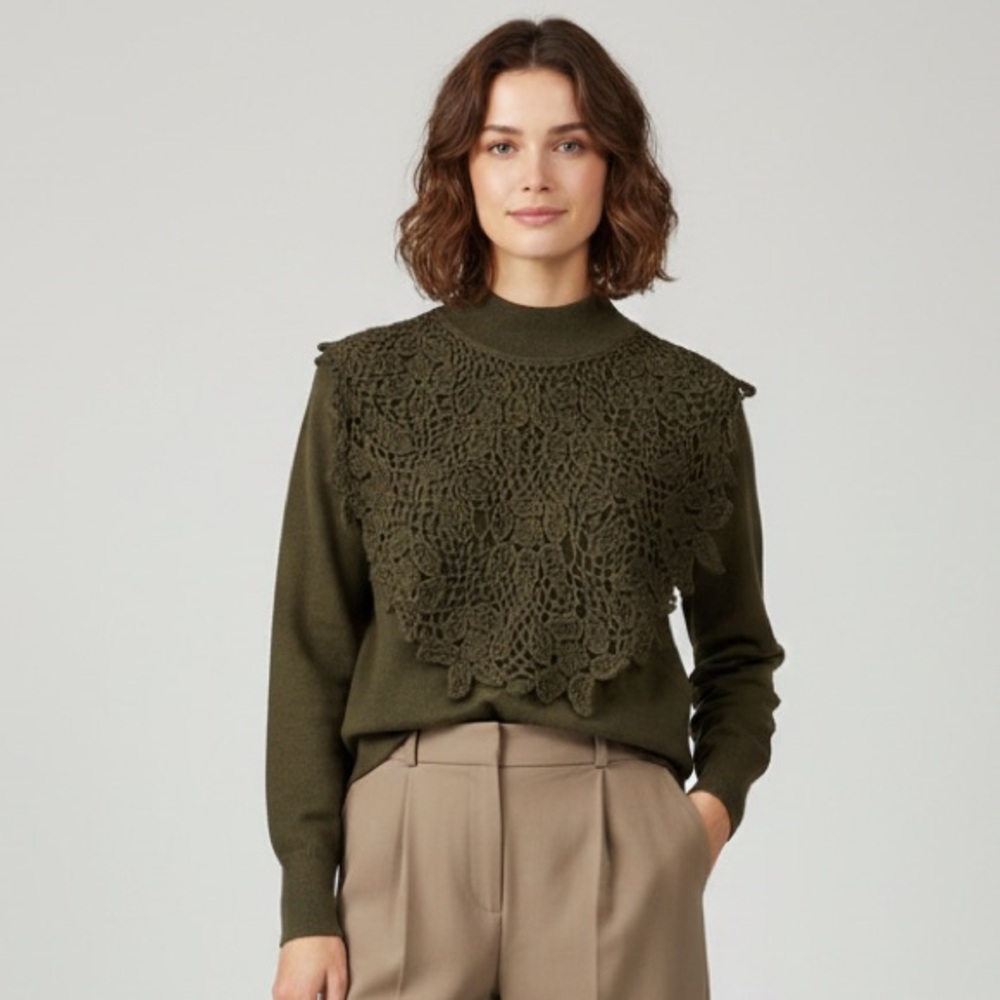 Magnolia Turtle Neck Wool blend sweater‎